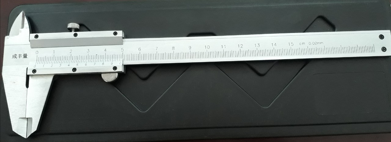 Th­ước cặp cơ khí 150mm{ 6